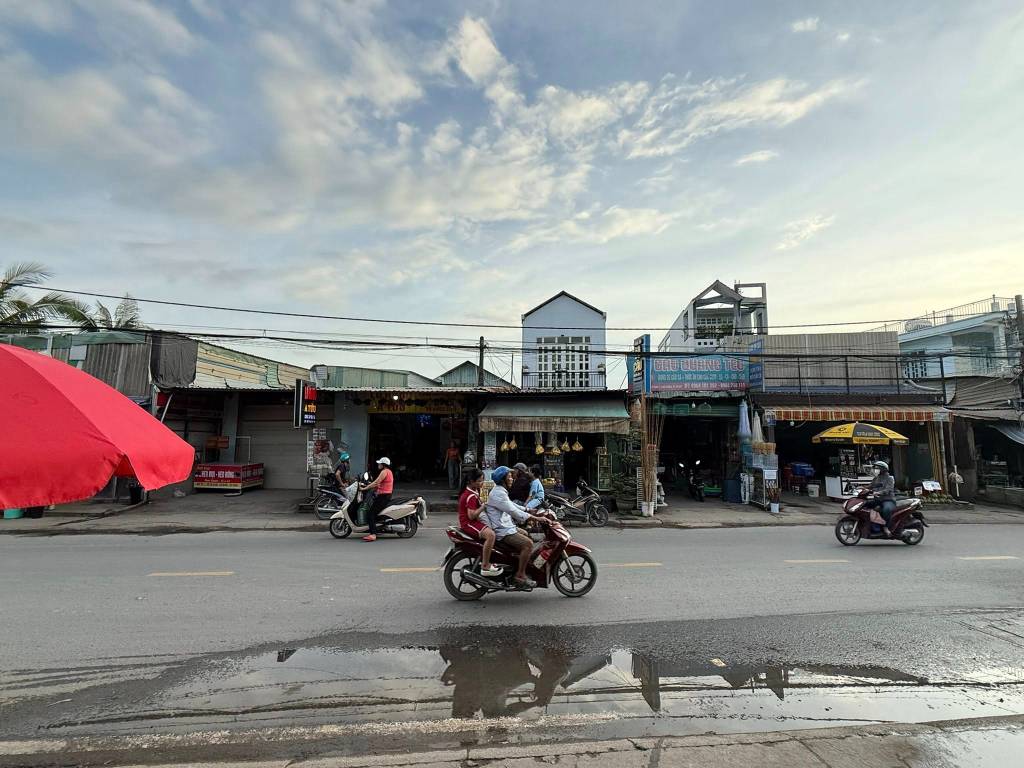 BÁN NỀN ĐẤT MT ĐƯỜNG NGUYỄN DUY TRINH, 267M2, NGAY CỔNG ĐÔNG TĂNG LONG